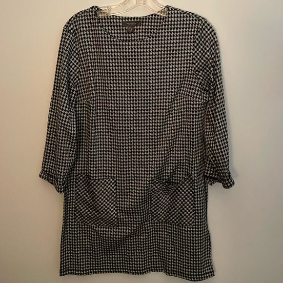 Patterned Dress - Picture 1 of 3